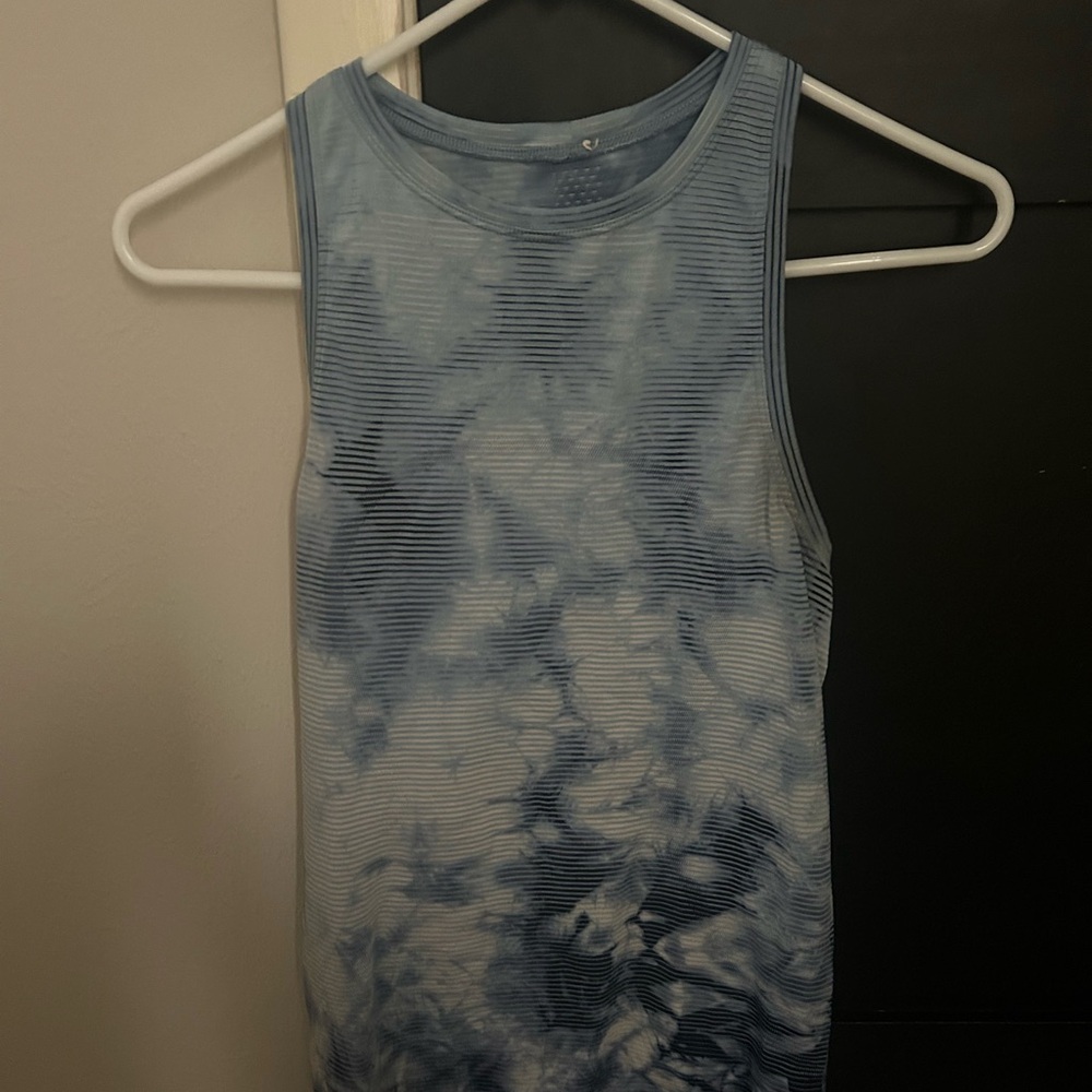 Lululemon Athletica Cloudy Blue Tank Top